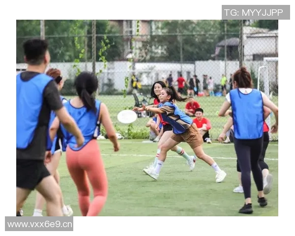 聚焦飞盘运动：探讨北京飞盘队的团队协作与默契培养之道